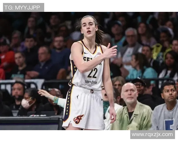 2017年WNBA飞马队与天空队精彩对决回顾与分析