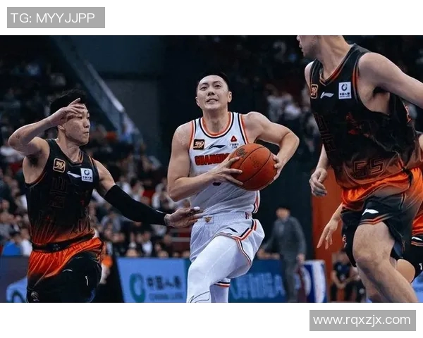 2021年CBA天津队对阵广东队精彩赛事回顾与分析